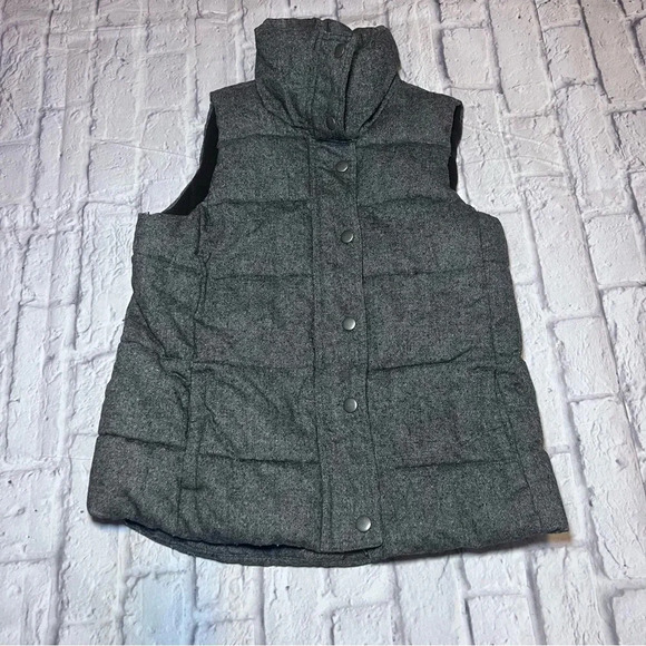 Old Navy Puffer Vest Quilted Sleeveless Jacket Gray Herringbone Size M - Picture 1 of 7